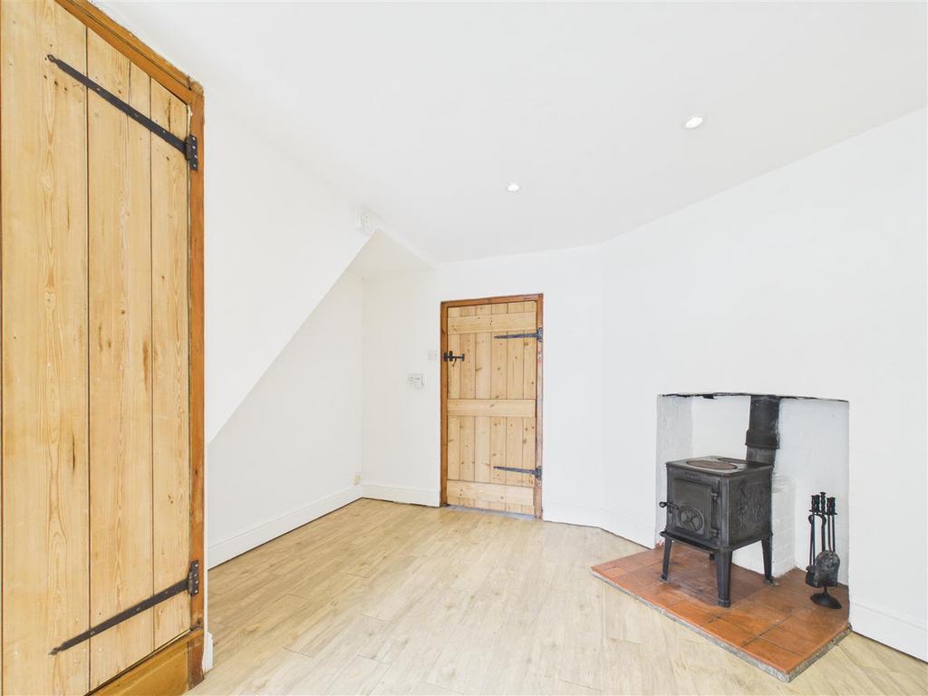 CAM01730 G0-PR0034-STILL008.jpg