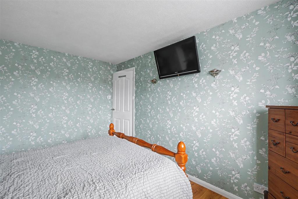 Bedroom 1 2.jpeg