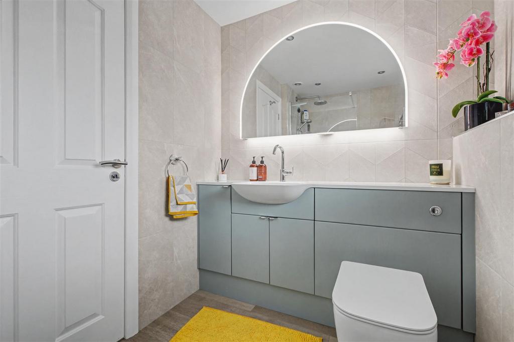Shower Room 2.jpeg