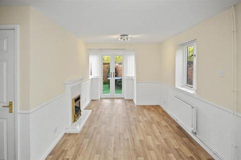 2 bedroom house to rent, The Furrows, Southam