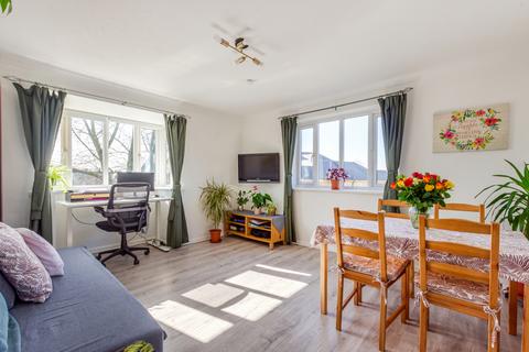 undefined, Welling DA16