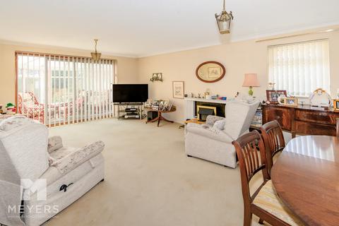 3 bedroom bungalow for sale, Pineholt Close | Ringwood | BH24