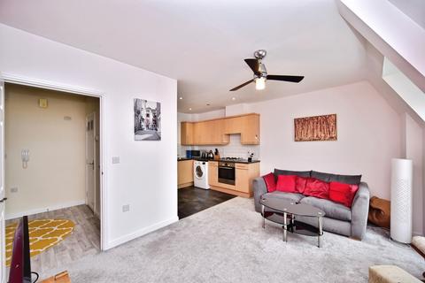 1 bedroom flat for sale, Lynley Close, Maidstone, Kent, ME15