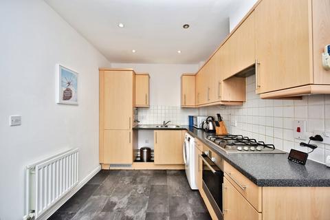 1 bedroom flat for sale, Lynley Close, Maidstone, Kent, ME15