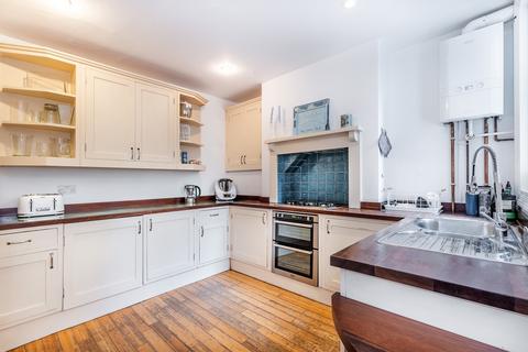 4 bedroom house to rent, Addison Gardens London W14