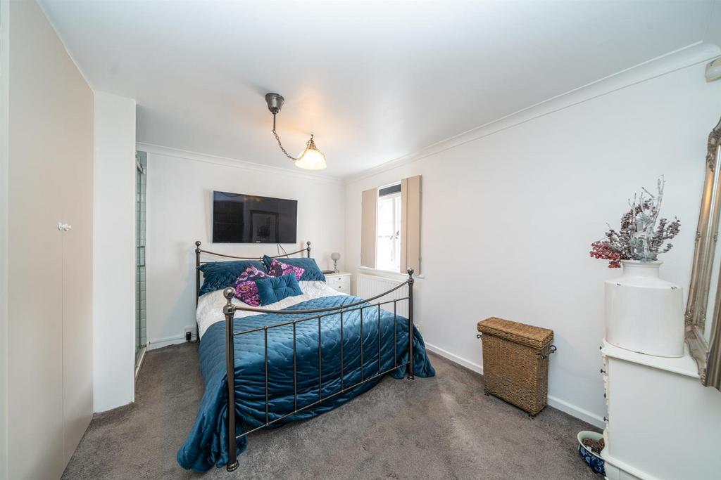 105 B-High-Street-1105.jpg