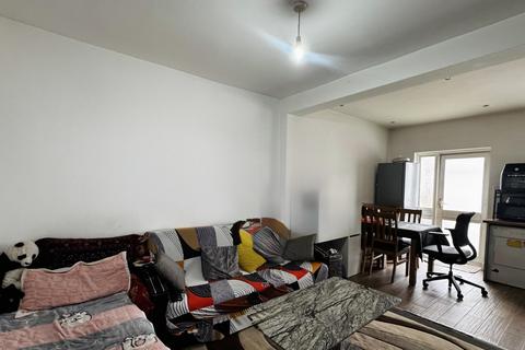 undefined, Rosecroft Road,  Southall, UB1