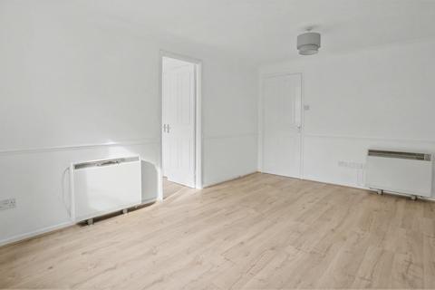 undefined, Cambridge Road, West Molesey KT8