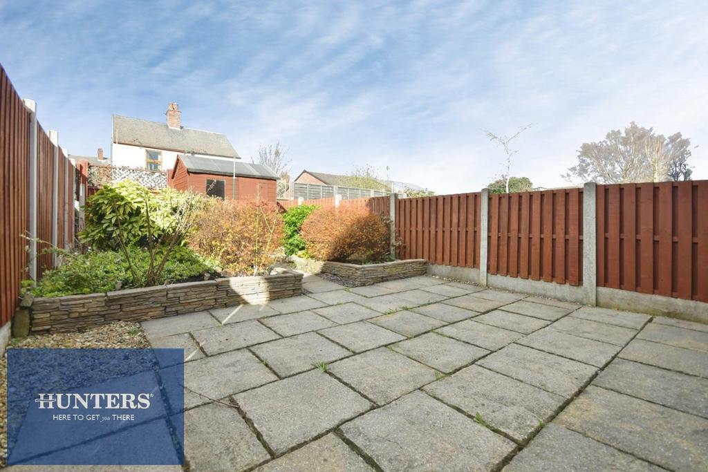 REAR GARDEN 02.jpg