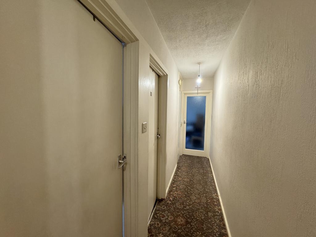 E.JPG