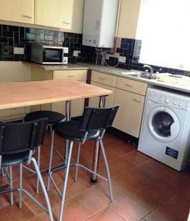3 bedroom house to rent, Warwick Street, Dunkirk NG7