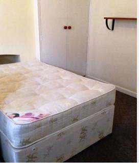 3 bedroom house to rent, Warwick Street, Dunkirk NG7