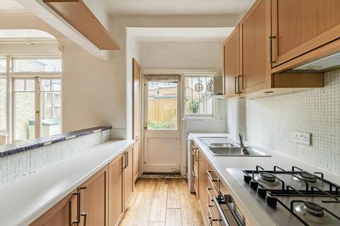 4 bedroom end of terrace house for sale, Lyminge Gardens, Wandsworth Common, London SW18