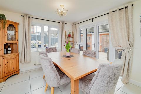 5 bedroom detached house for sale, 17 Whitty Close, Bowbrook, Shrewsbury, SY5 8QA