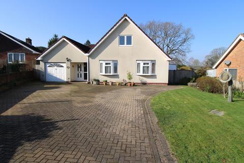 undefined, Lion Close, Overton RG25