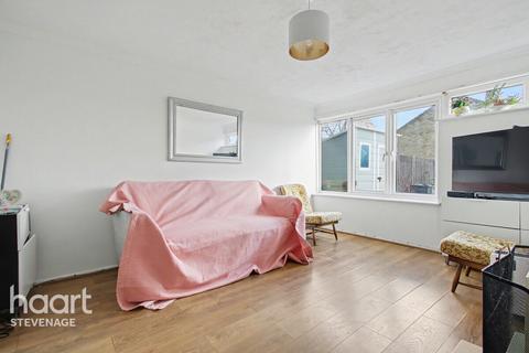 2 bedroom terraced house for sale, Austen Path, Stevenage
