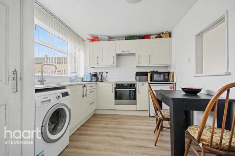 2 bedroom terraced house for sale, Austen Path, Stevenage