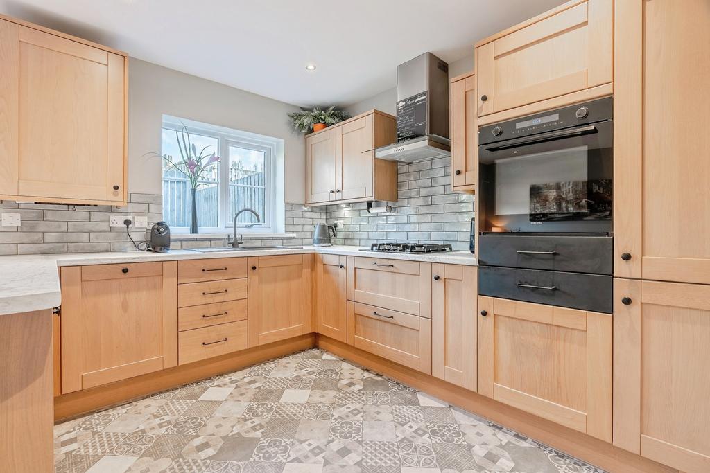Pbox-IMG.jpg