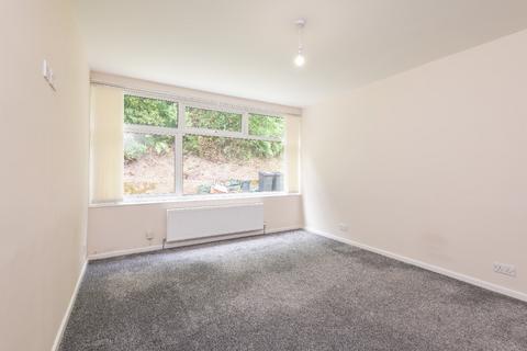 2 bedroom flat for sale, Hillside Court, Leeds LS7