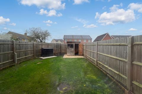 3 bedroom terraced house to rent, East Hall Close, Sittingbourne ME10