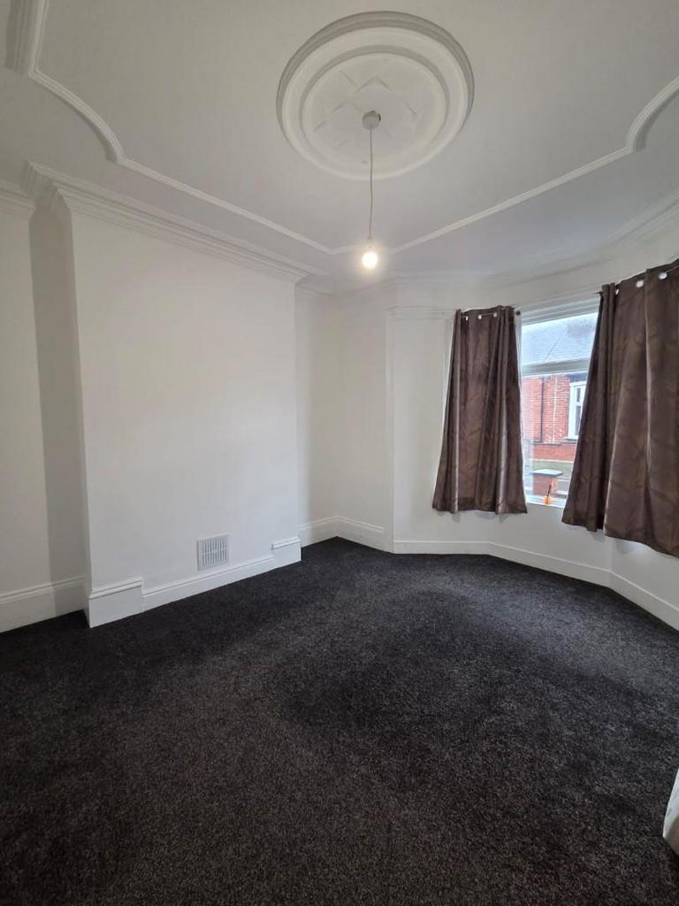 BEDROOM .jpeg