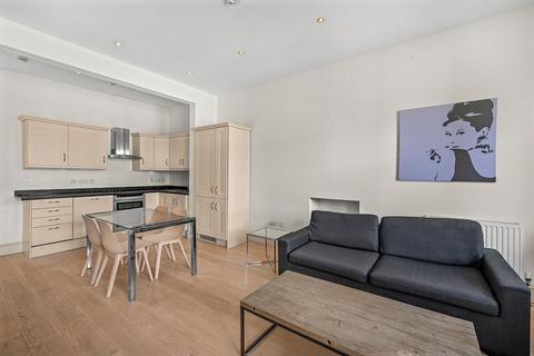 2 bedroom flat to rent, Courtfield Gardens, London SW5