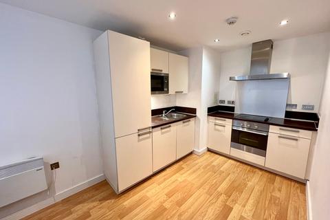 2 bedroom apartment to rent, Rusholme Place, Devell House, M14