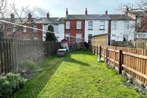 2 bedroom terraced house for sale - SPRINGFIELD TERRACE, EMLEY, HUDDERSFIELD