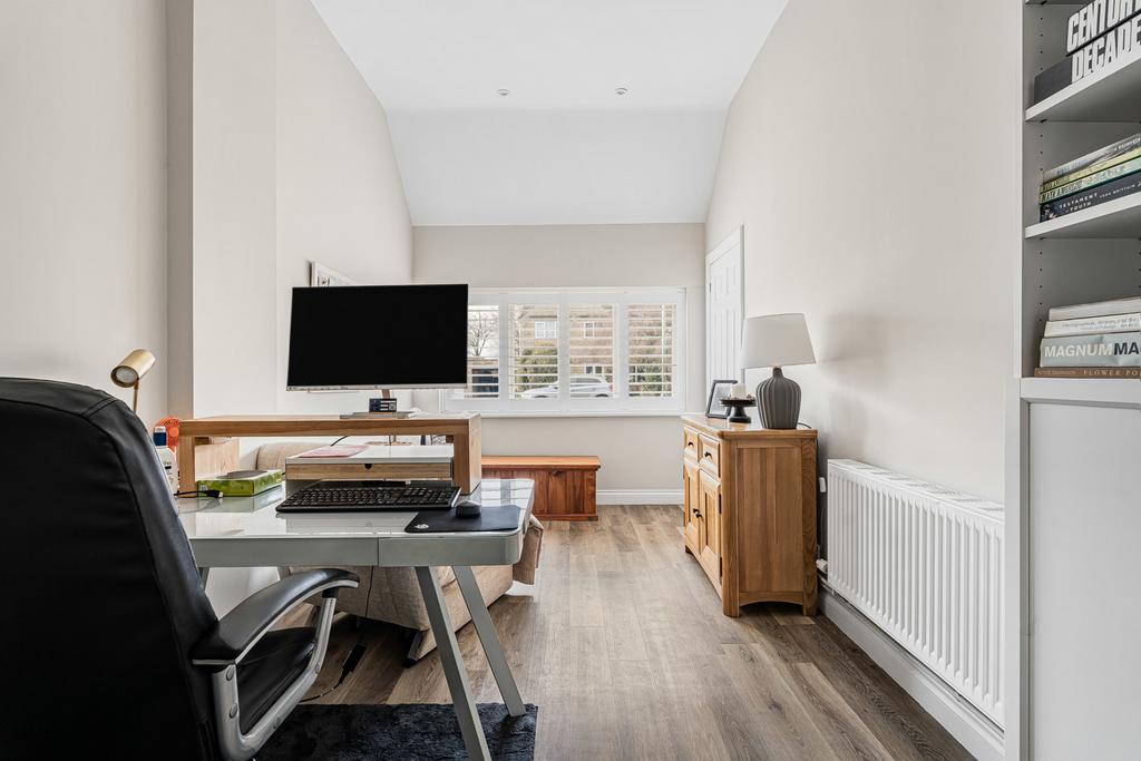 Home Office / Bed 4
