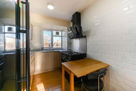 2 bedroom flat for sale, Queen Caroline Street, London, W6
