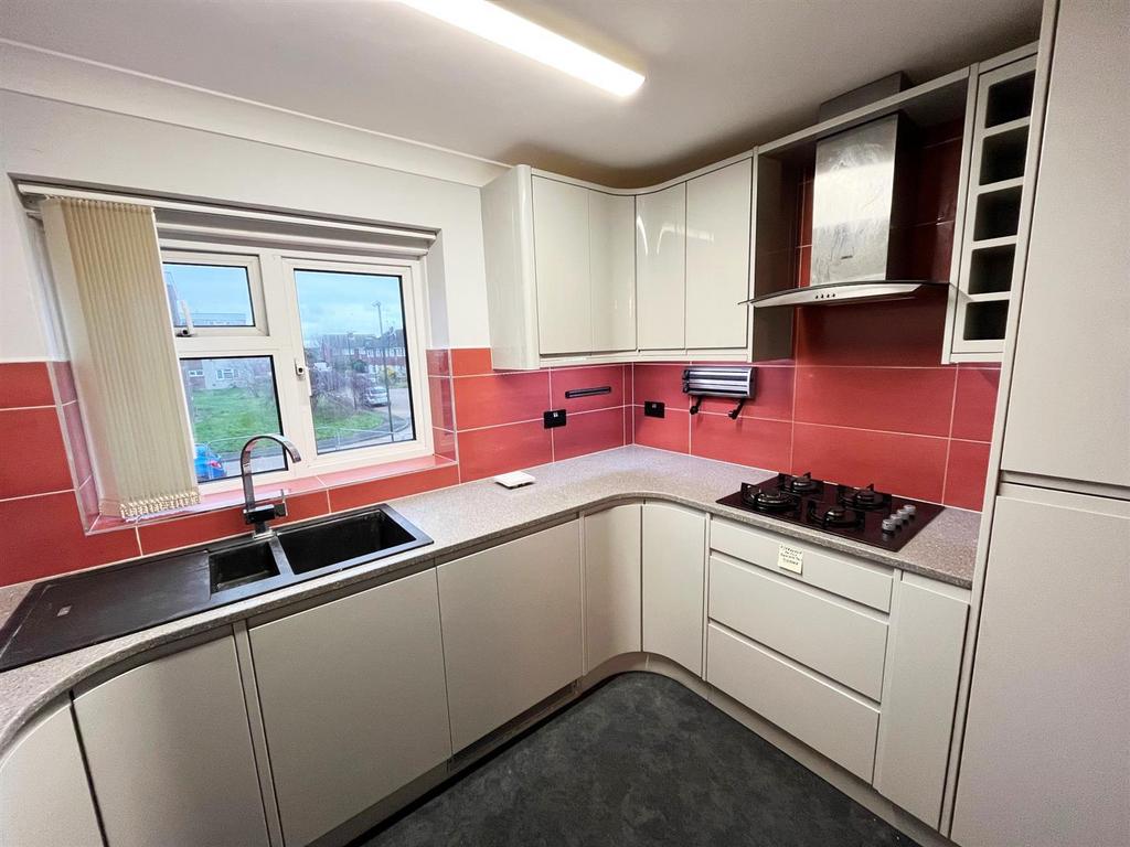 Kitchen 3.jpg