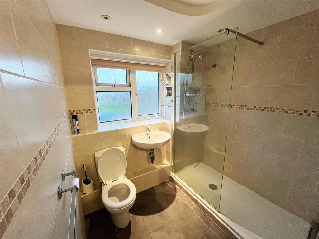 Shower room.jpg