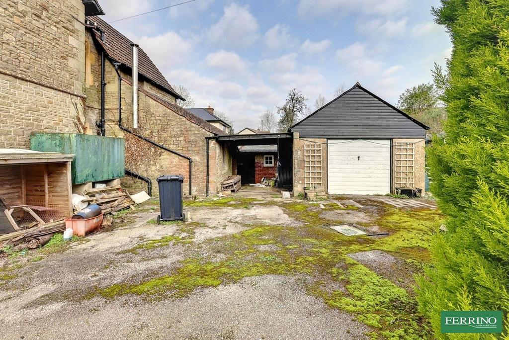 Detached Garage