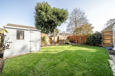 4 bedroom house for sale, Jonquil Gardens, Hampton TW12