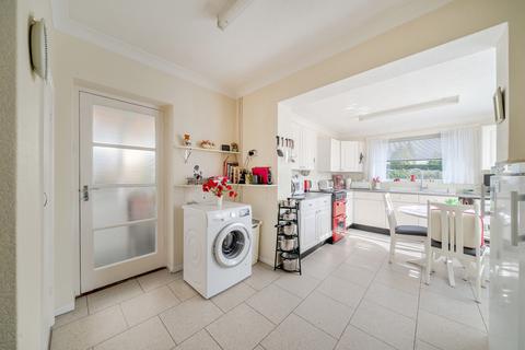 2 bedroom bungalow for sale, Chute Avenue, High Salvington, Worthing, West Sussex, BN13