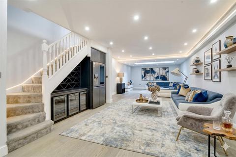 5 bedroom terraced house for sale, Uverdale Road, SW10