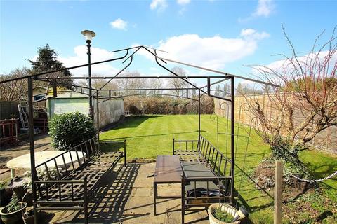 4 bedroom bungalow for sale, Walton on Thames
