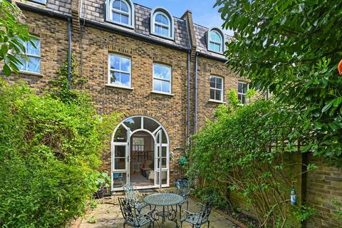3 bedroom terraced house to rent, Faroe Road, Brook Green, W14