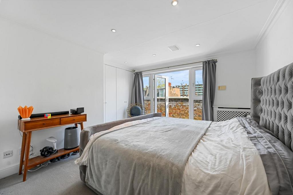FBL - Faroe Road - Bedroom B3 (1).jpg