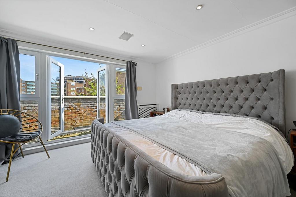 FBL - Faroe Road - Bedroom C3 (1).jpg