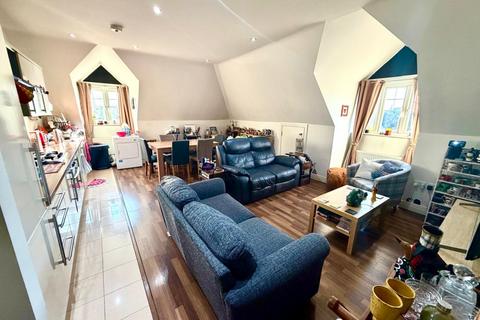 1 bedroom apartment for sale, Manor Court, Thorpe Road, Staines-upon-Thames, Surrey, TW18