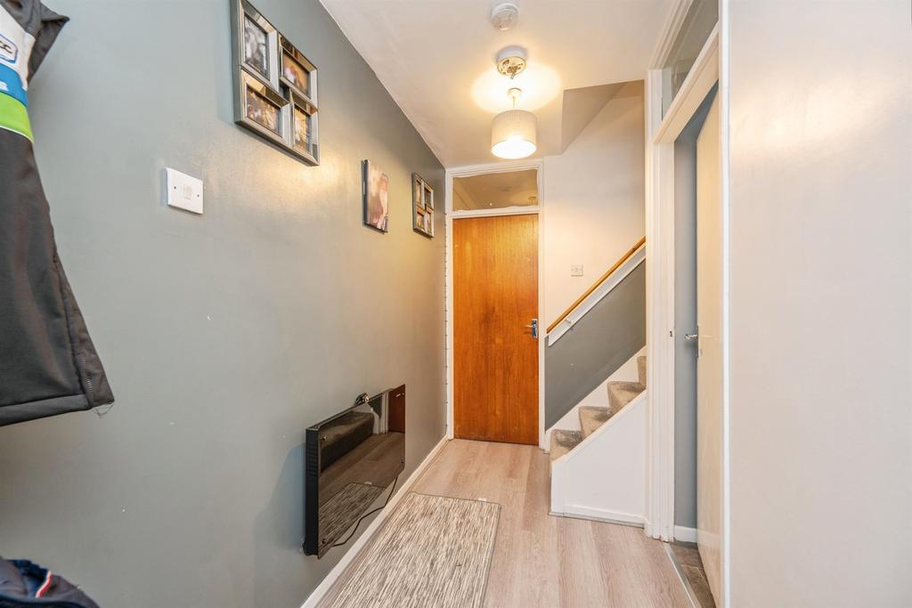 Entrance Hallway: