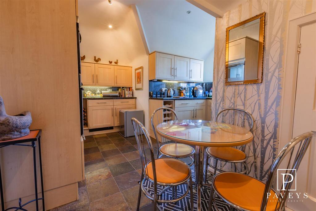 Kitchen breakfast room