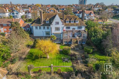 3 bedroom penthouse for sale, The Penthouse, Ivanhoe, Second Avenue, Frinton-On-Sea