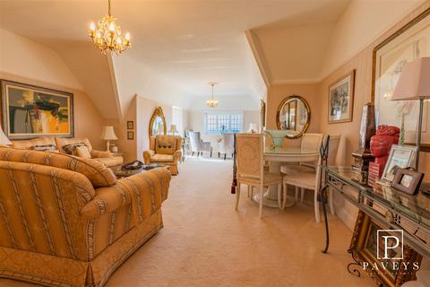 3 bedroom penthouse for sale, The Penthouse, Ivanhoe, Second Avenue, Frinton-On-Sea