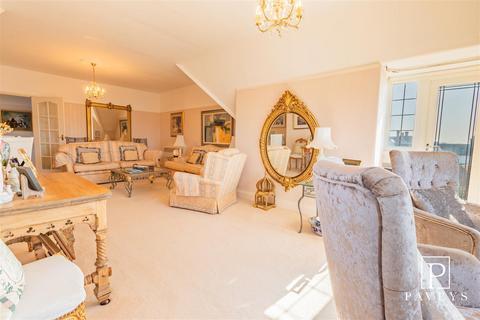 3 bedroom penthouse for sale, The Penthouse, Ivanhoe, Second Avenue, Frinton-On-Sea