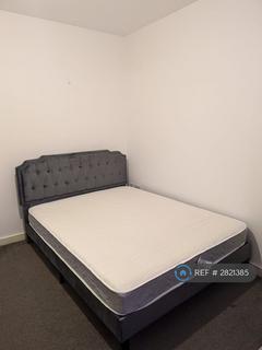 2 bedroom flat to rent, Kingsley Mews, London, IG1