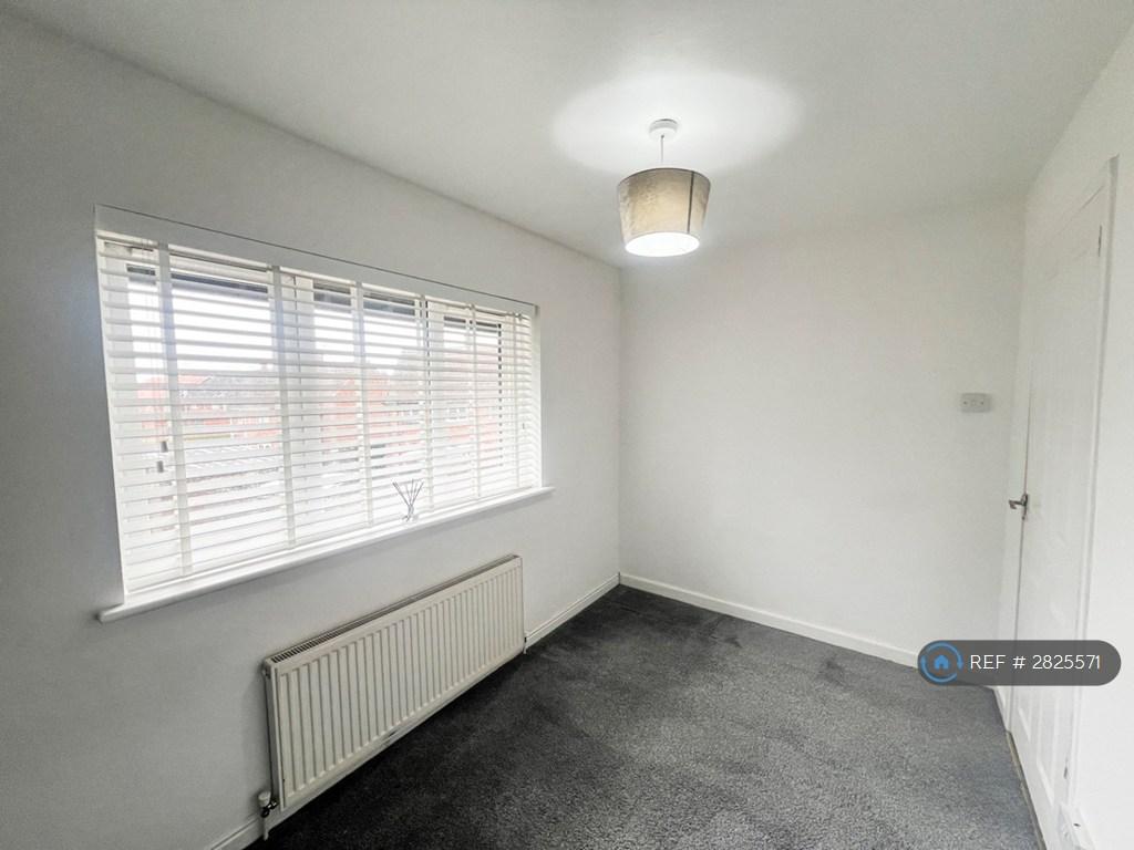 2nd Bedroom