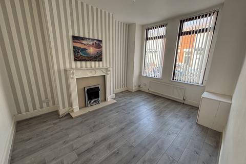 undefined, 1, Bootle L20