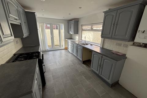 undefined, 1, Bootle L20